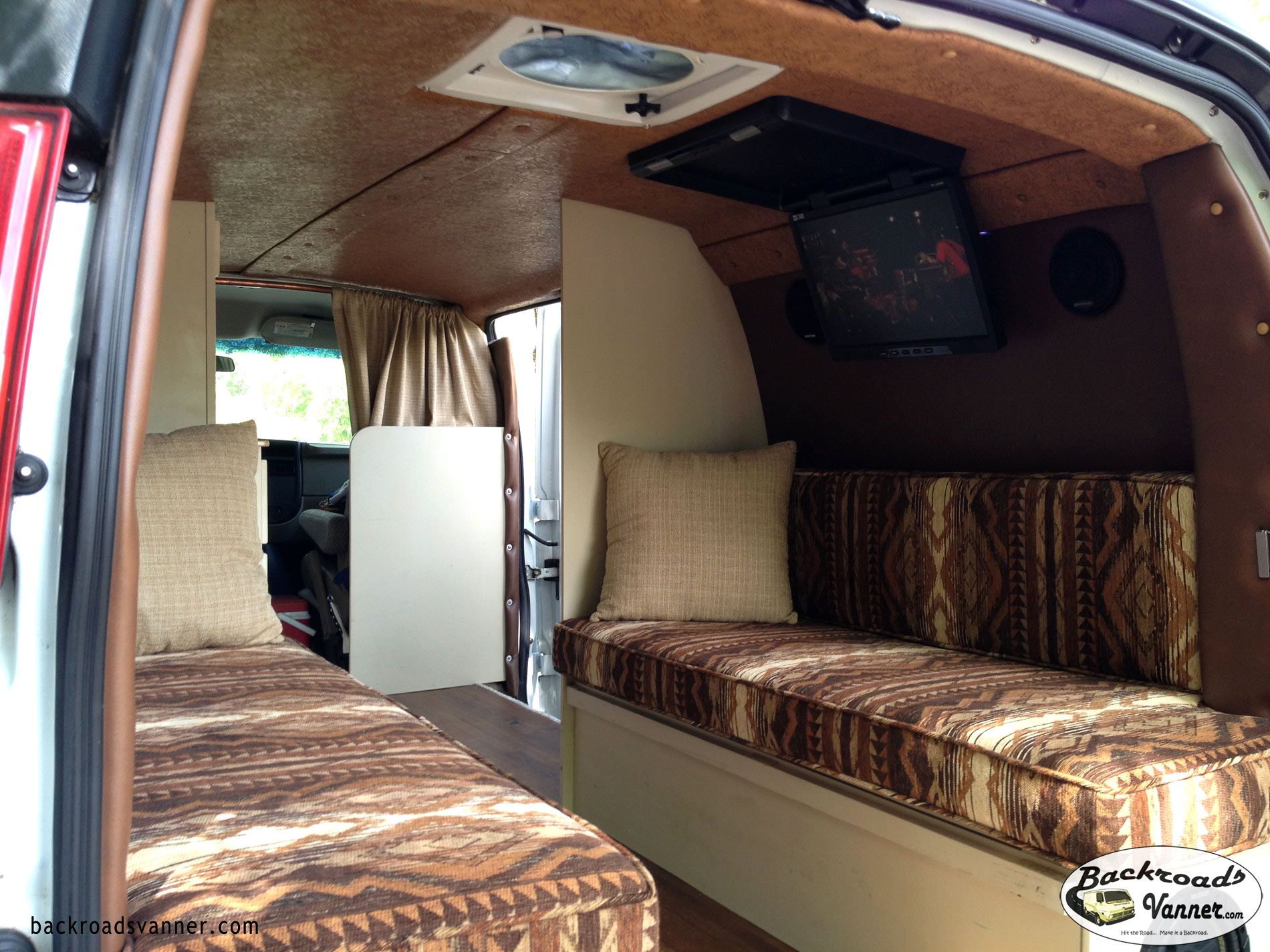 Video Diy Custom Camper Van Insulation And Upholstery